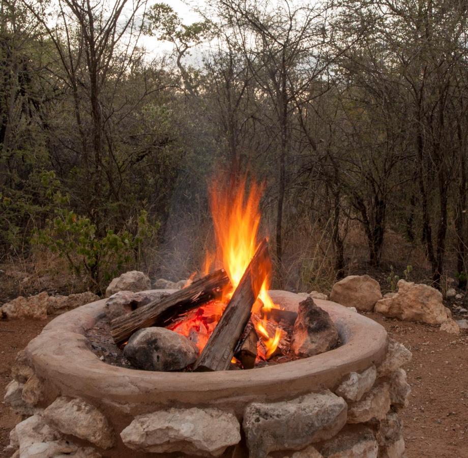 Onguma Tamboti Campsite ناموتوني المظهر الخارجي الصورة
